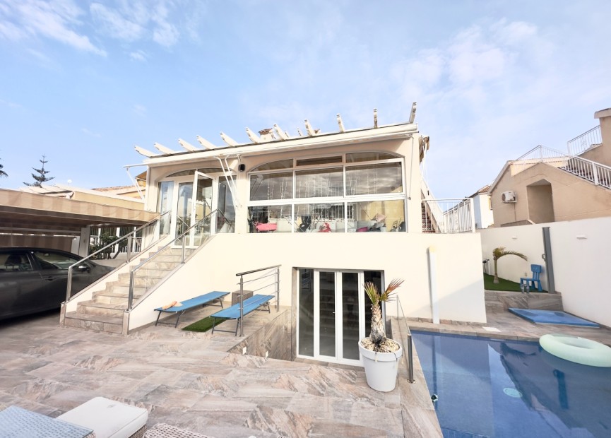 Resale - Villa - Orihuela Costa - Playa Flamenca