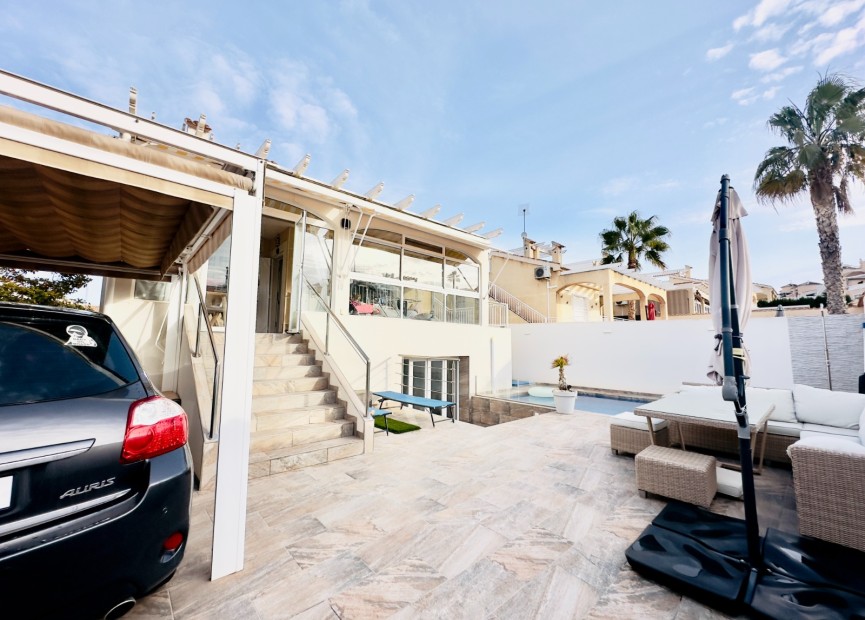 Resale - Villa - Orihuela Costa - Playa Flamenca