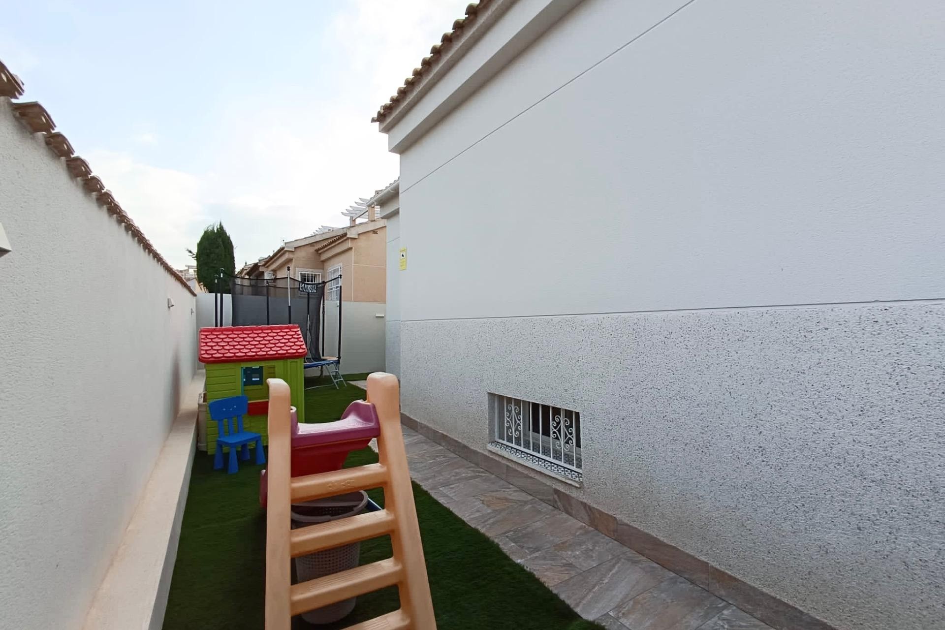 Resale - Villa - Orihuela Costa - Playa Flamenca