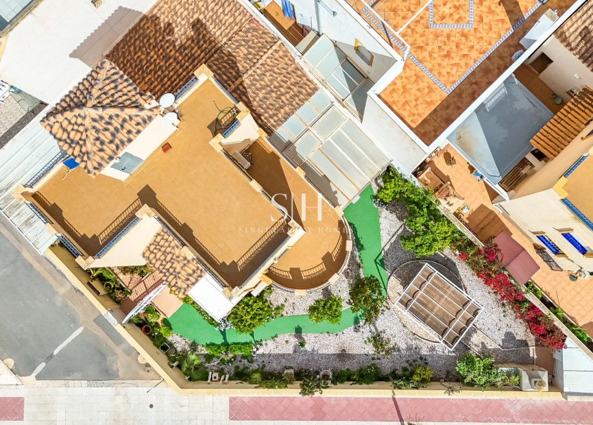 Resale - Villa - Orihuela Costa - Playa Flamenca