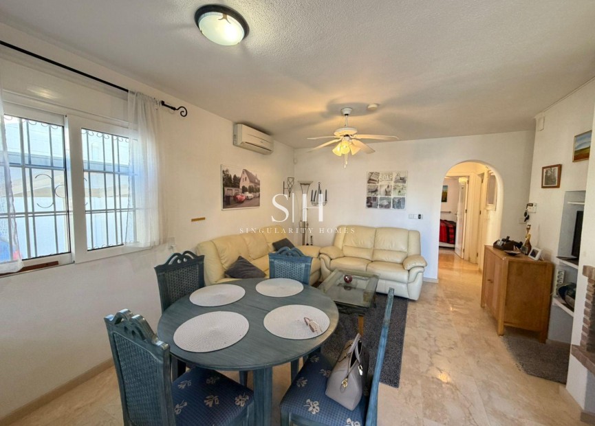 Resale - Villa - Orihuela Costa - Playa Flamenca