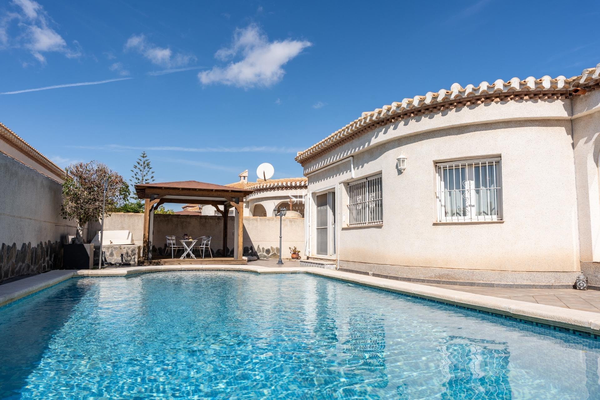 Resale - Villa - Orihuela Costa - Playa Flamenca
