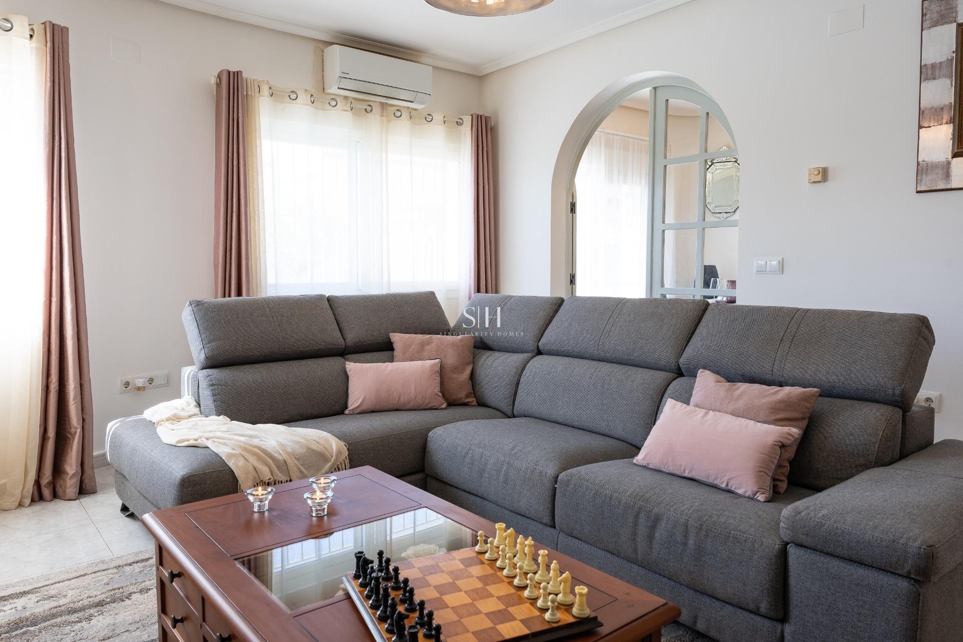 Resale - Villa - Orihuela Costa - Playa Flamenca