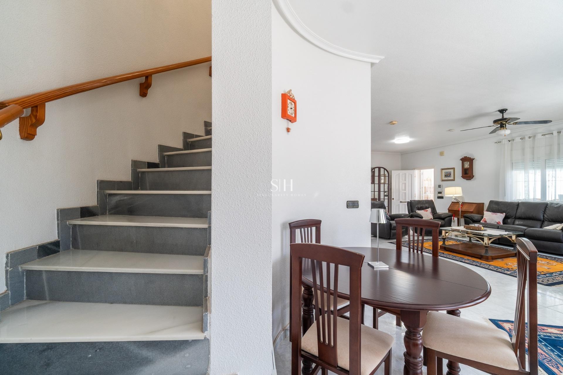Resale - Villa - Orihuela Costa - Playa Flamenca