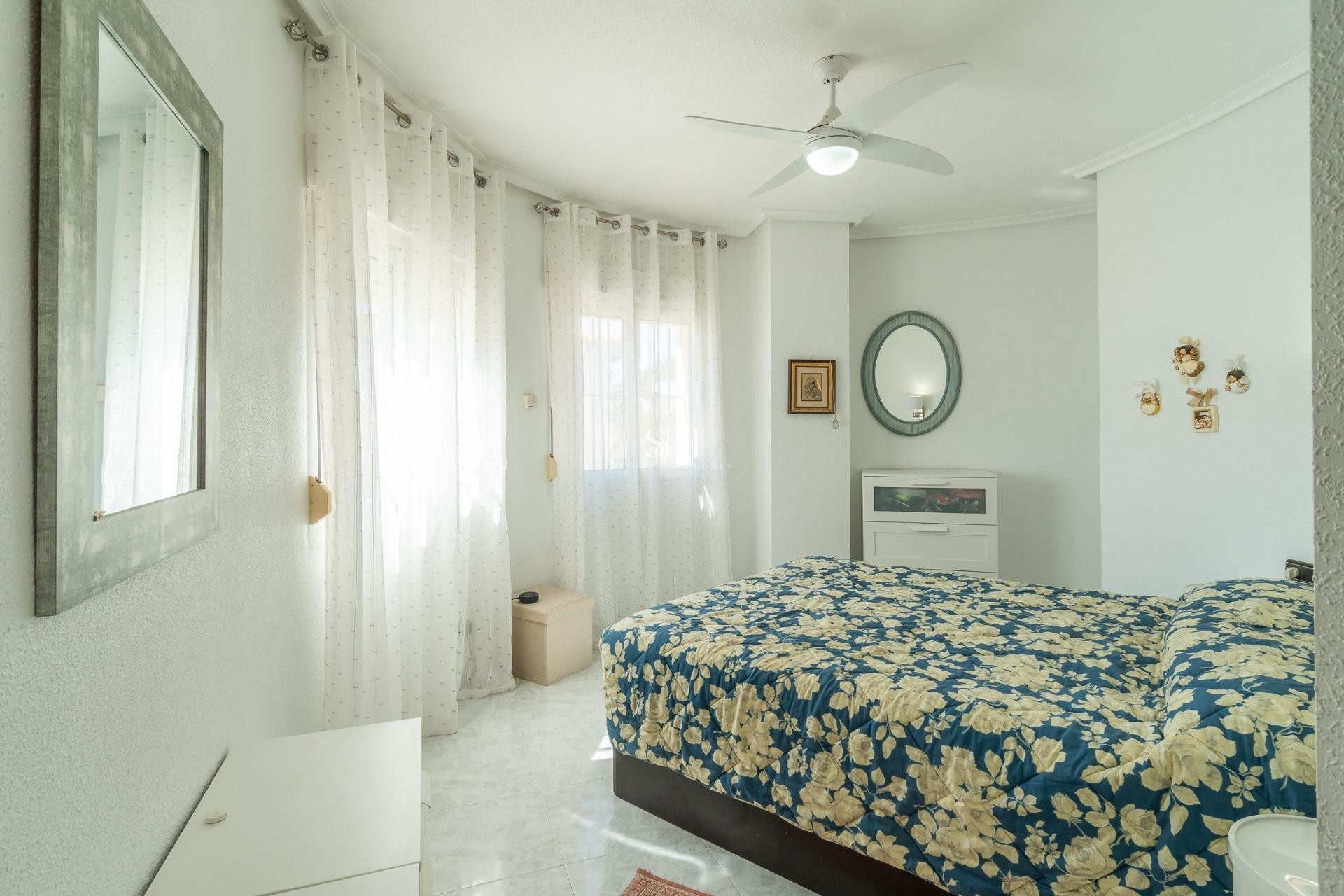 Resale - Villa - Orihuela Costa - Playa Flamenca
