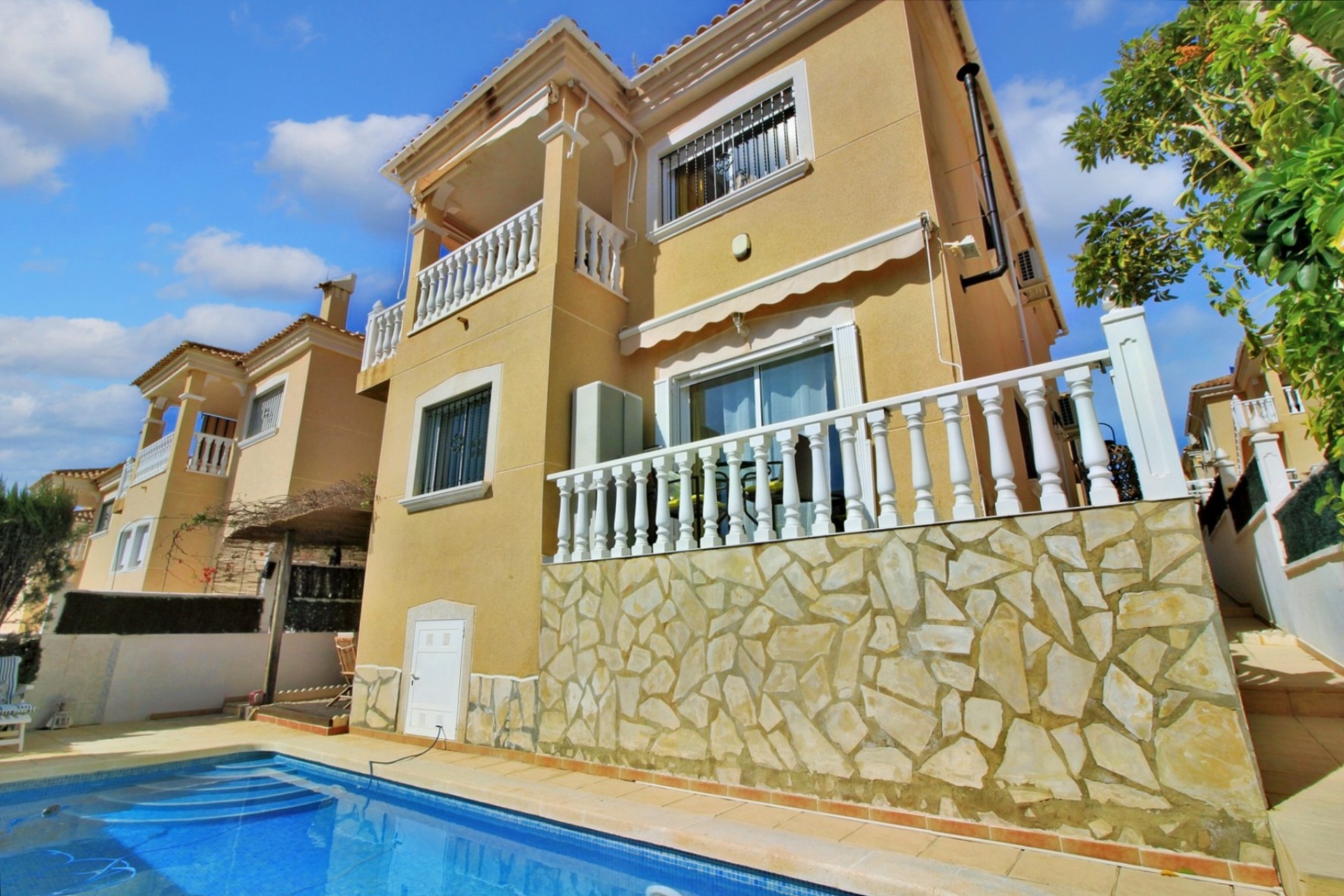 Resale - Villa - Orihuela Costa - Villamartín