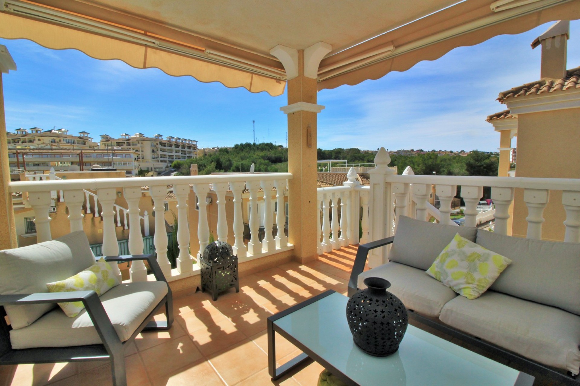 Resale - Villa - Orihuela Costa - Villamartín