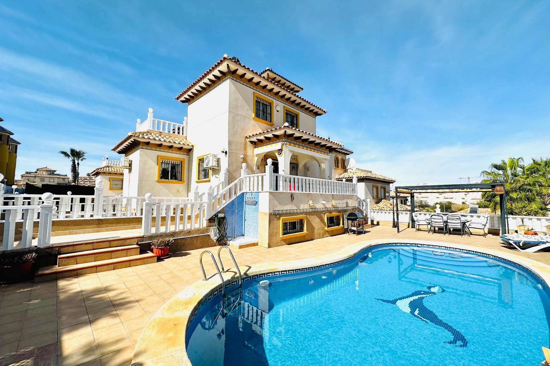 Resale - Villa - Orihuela Costa - Villamartín