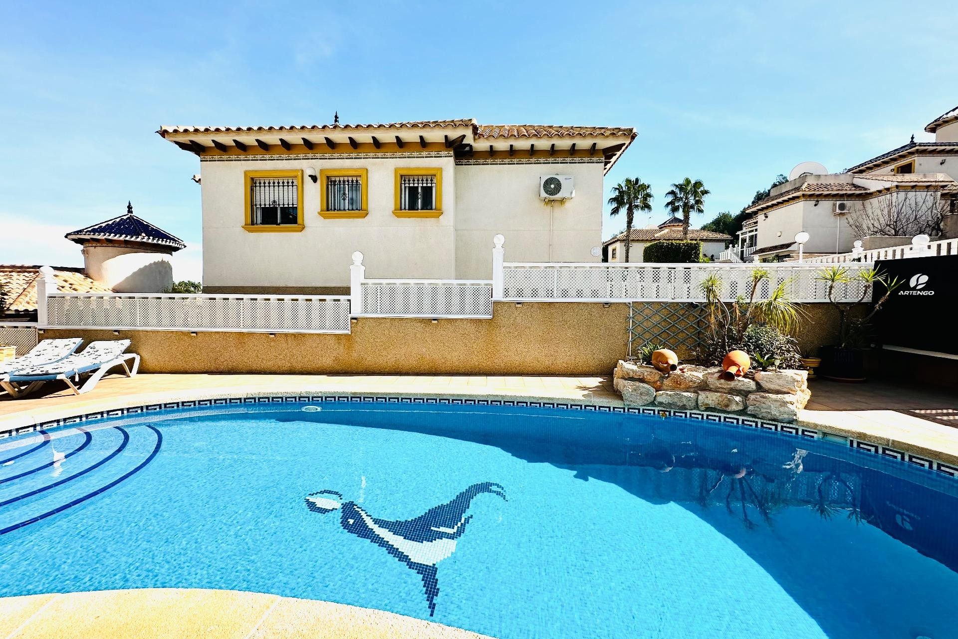 Resale - Villa - Orihuela Costa - Villamartín