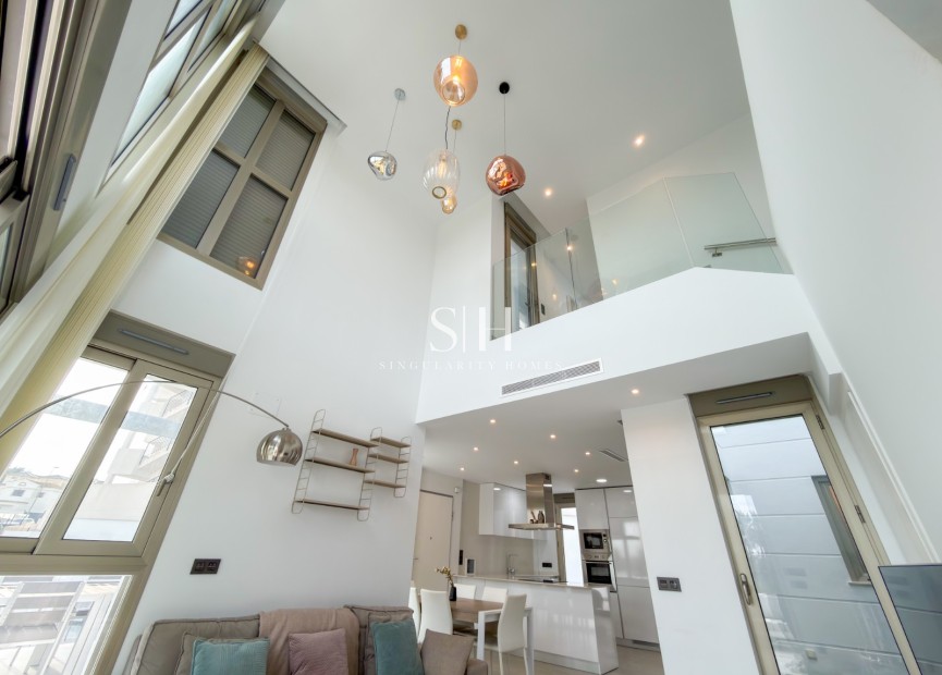 Resale - Villa - Orihuela Costa - Villamartín