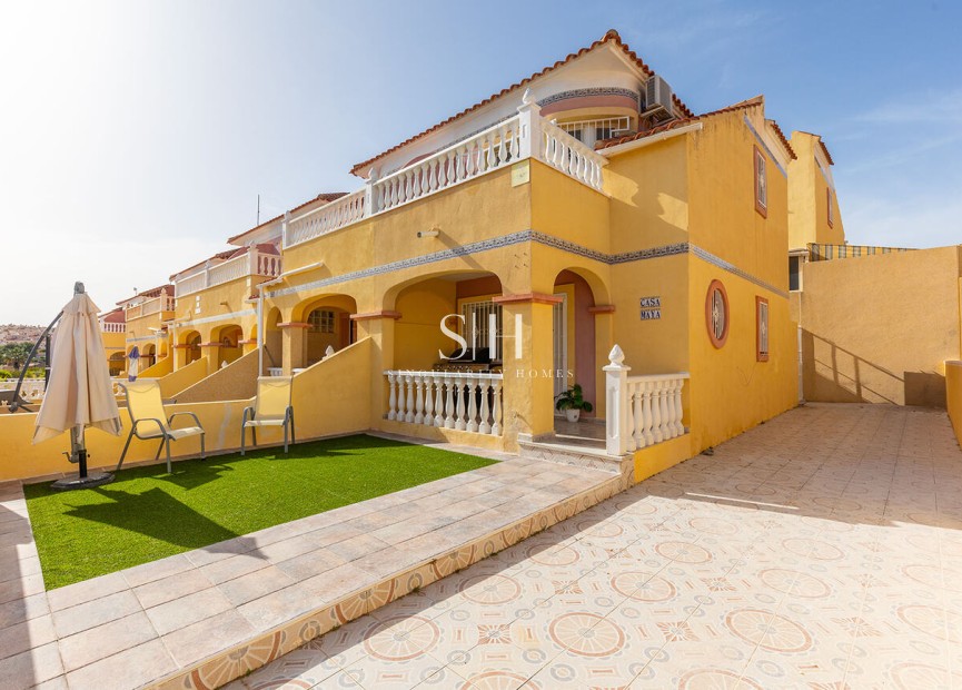 Resale - Villa - Orihuela Costa - Villamartín