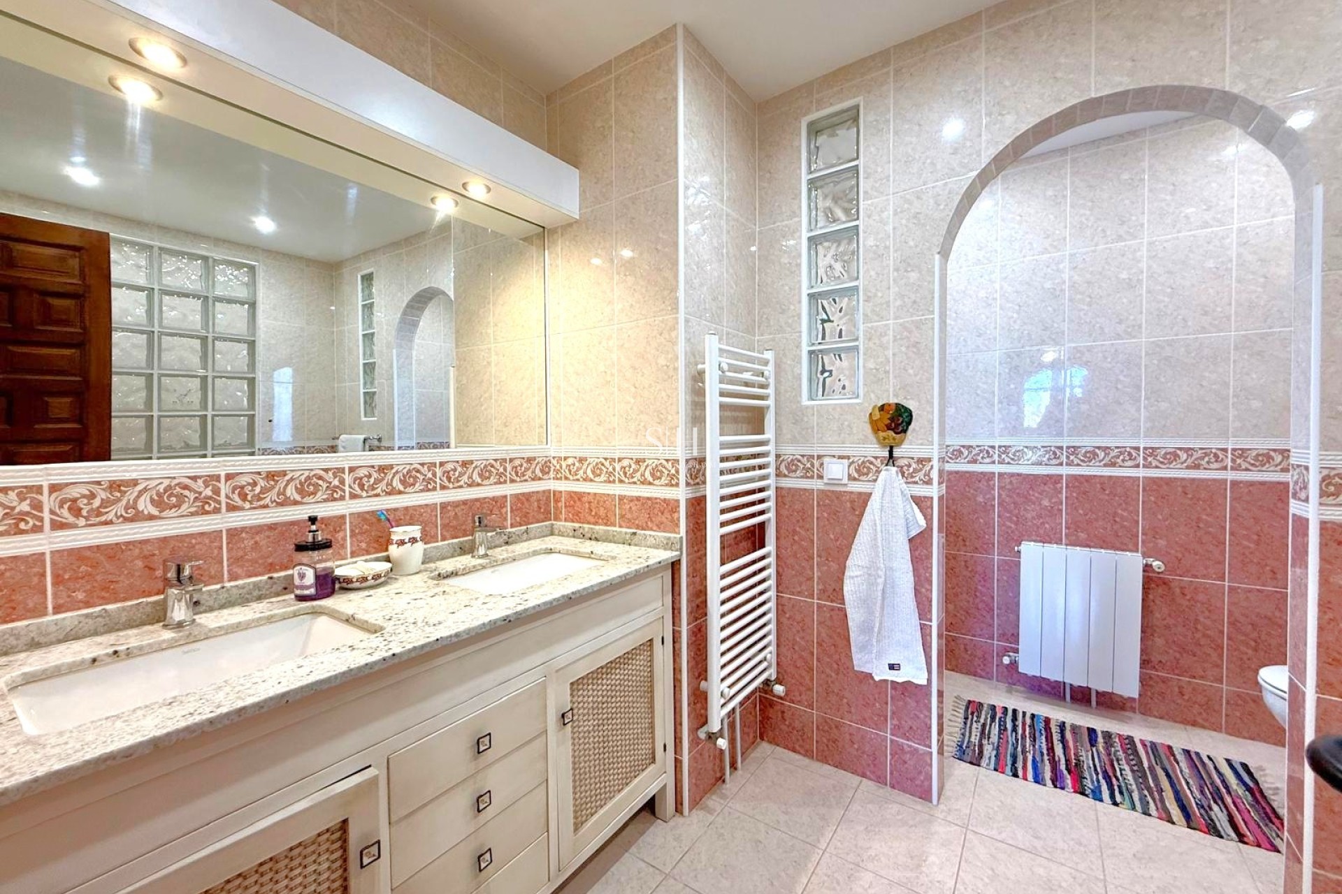 Resale - Villa - Orihuela Costa - Villamartin
