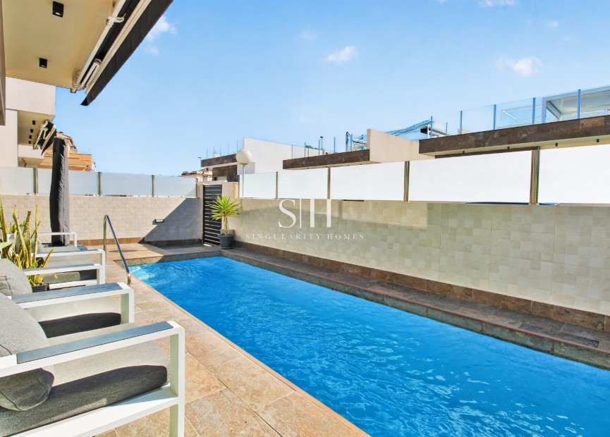 Resale - Villa - Orihuela Costa - Villamartin