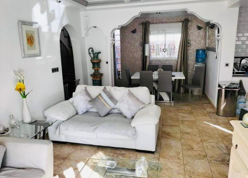 Resale - Villa - Orihuela Costa - Villamartín