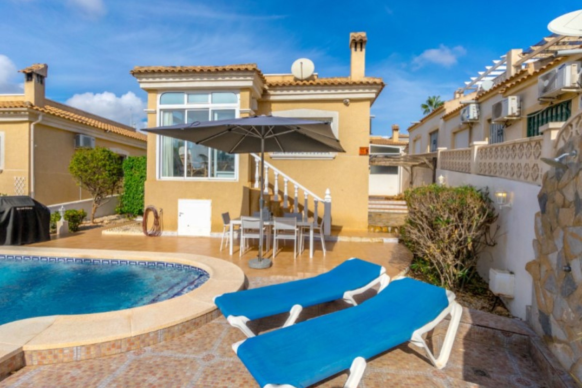 Resale - Villa - Orihuela - Inland