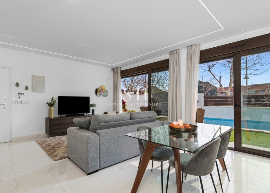 Resale - Villa - Pilar de la Horadada - Costa Blanca