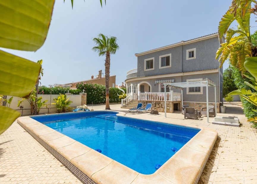 Resale - Villa - San Fulgencio