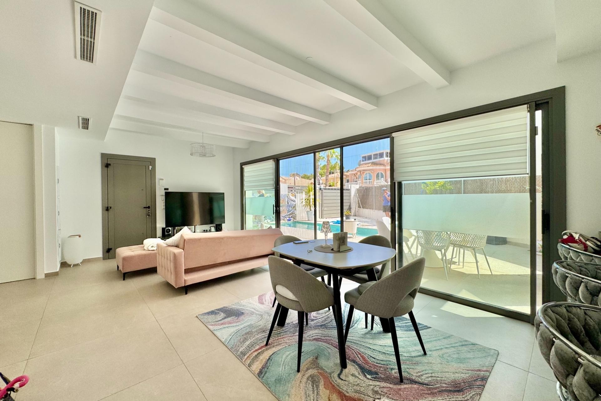 Resale - Villa - San Miguel de Salinas - Blue Lagoon - Galán