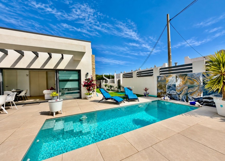 Resale - Villa - San Miguel de Salinas - Blue Lagoon - Galán