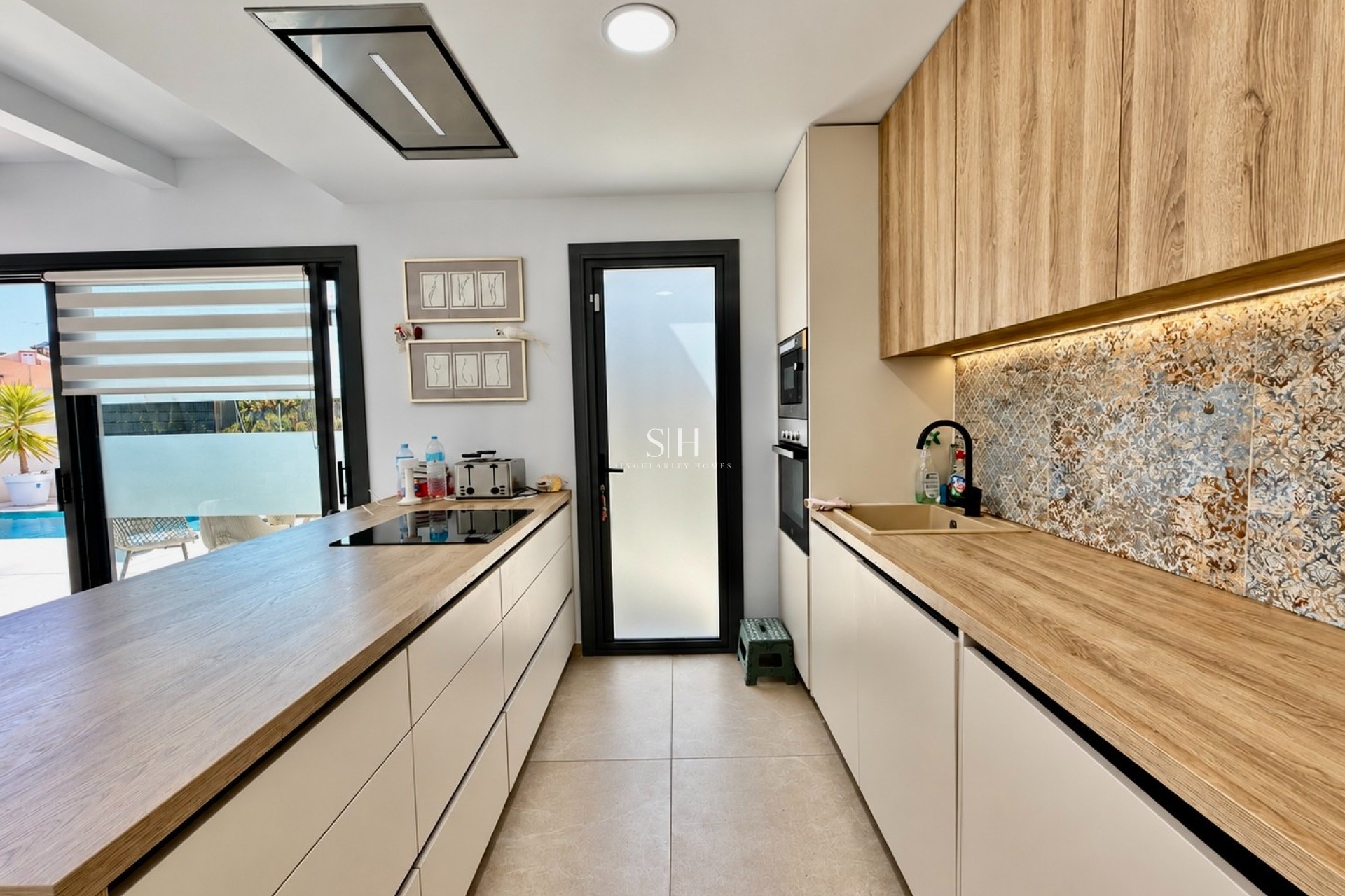 Resale - Villa - San Miguel de Salinas - Blue Lagoon - Galán