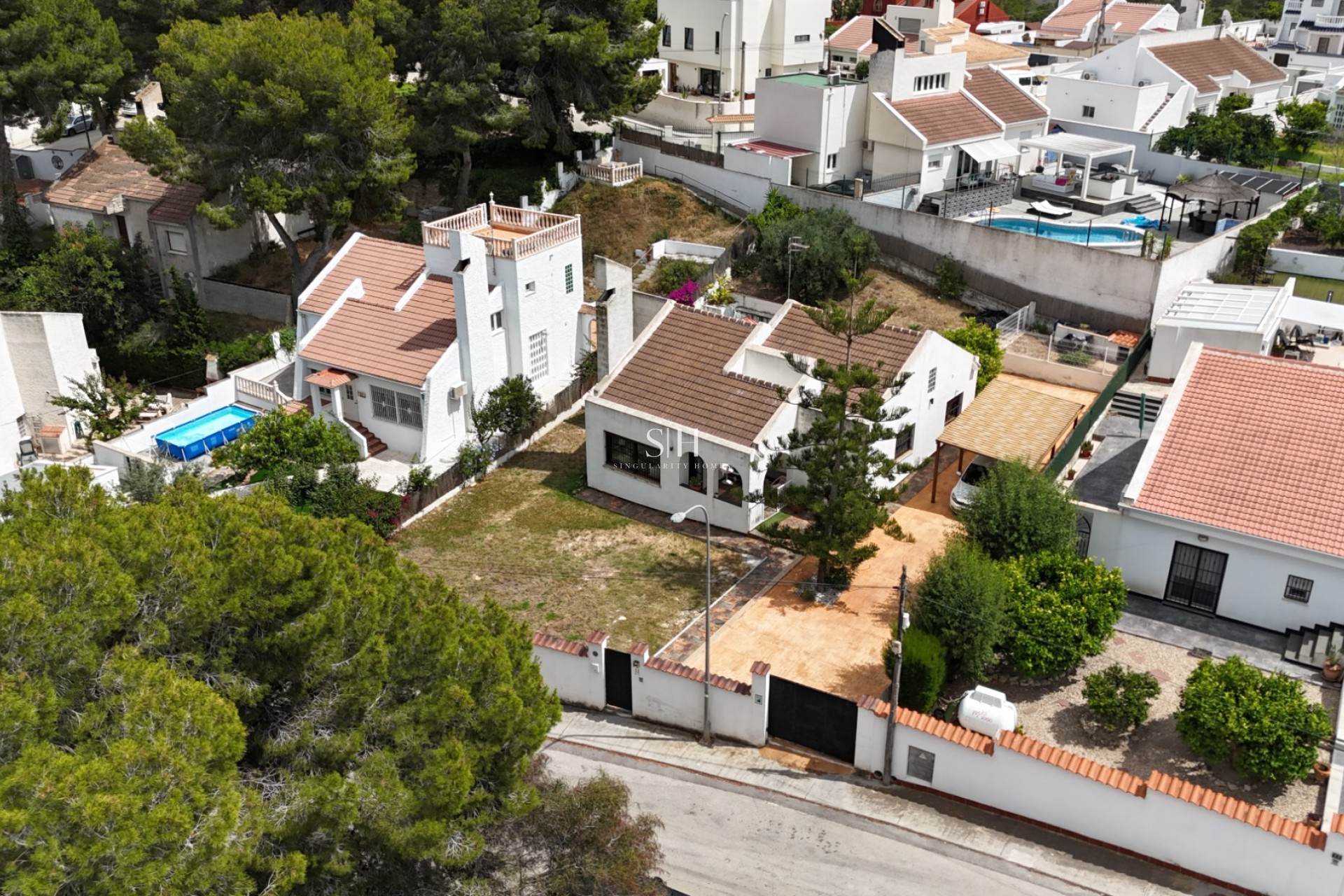 Resale - Villa - San Miguel de Salinas - Ciudad de las comunicaciones