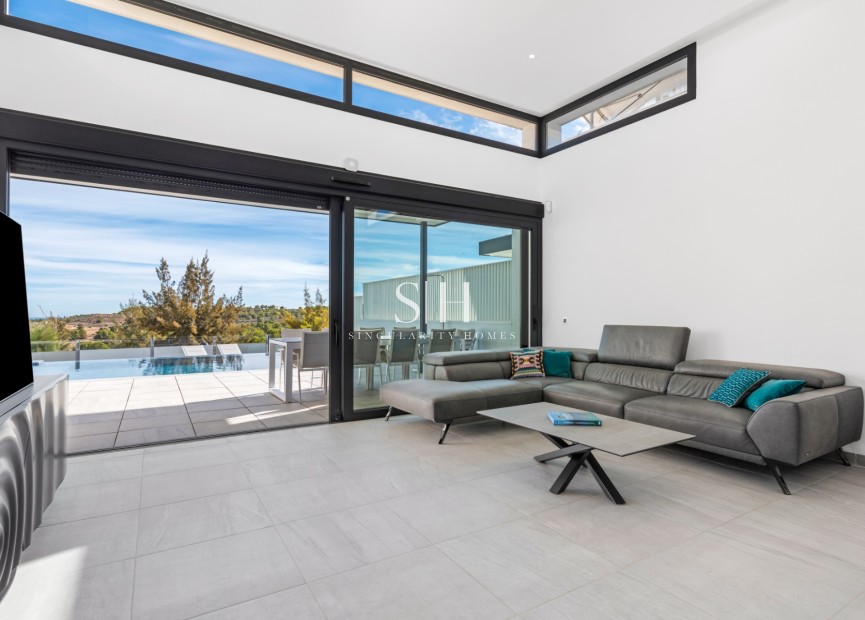 Resale - Villa - San Miguel de Salinas - Mirador De San Miguel