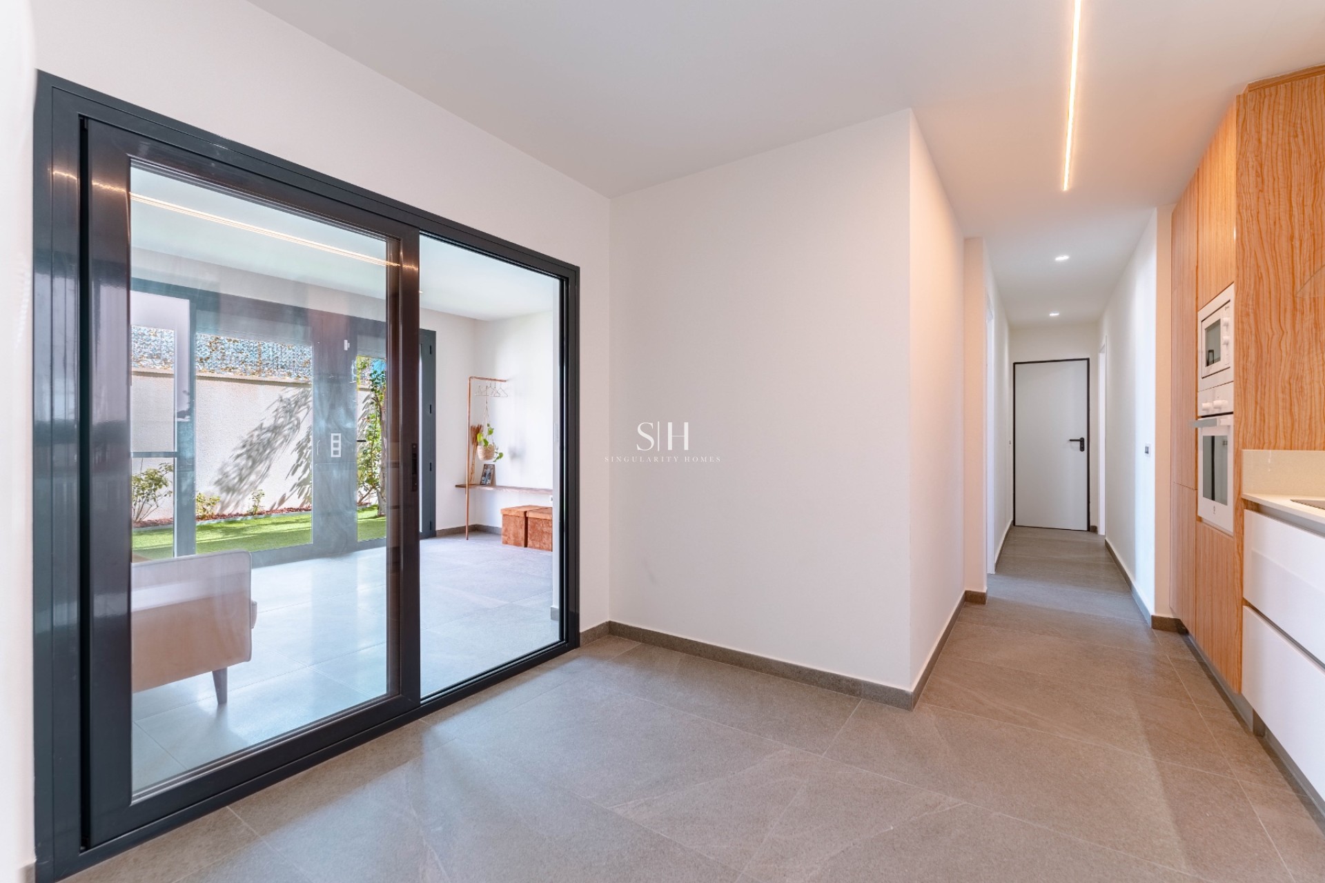 Resale - Villa - San Miguel de Salinas - Mirador De San Miguel