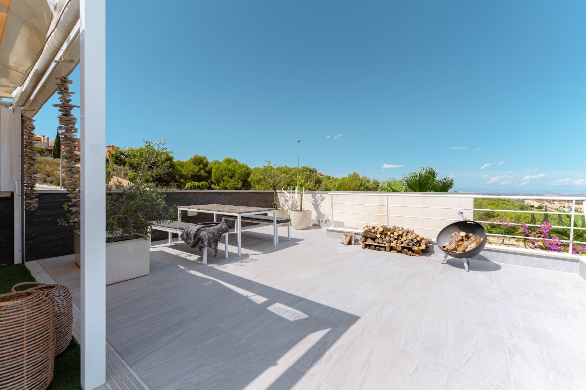 Resale - Villa - San Miguel de Salinas - Mirador De San Miguel