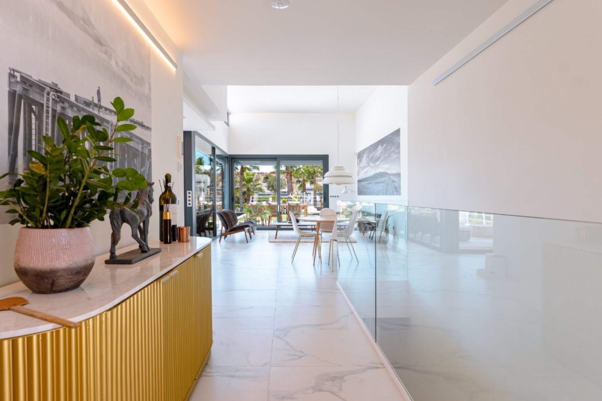 Resale - Villa - San Miguel de Salinas