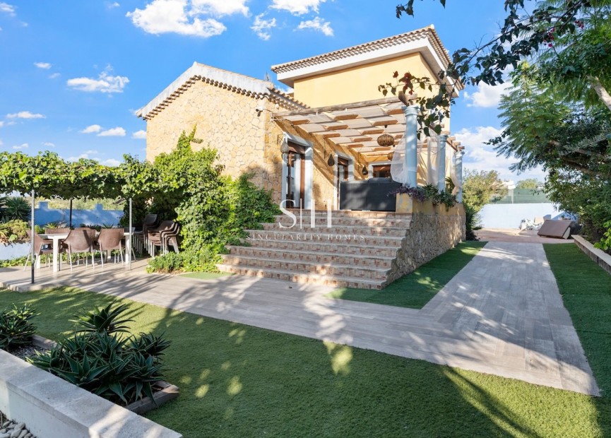 Resale - Villa - Santa Pola - El Poble Llevanti