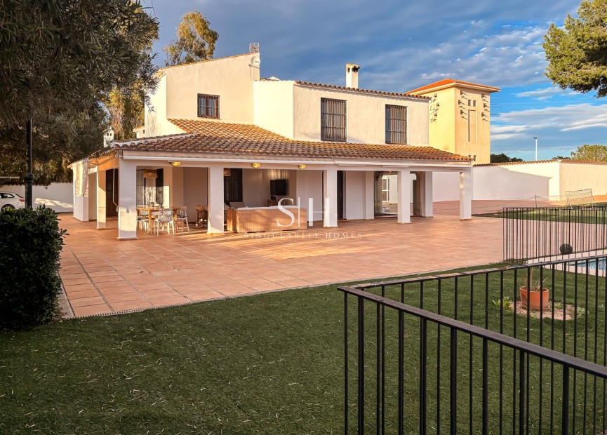 Resale - Villa - Santa Pola - El Poble Llevanti