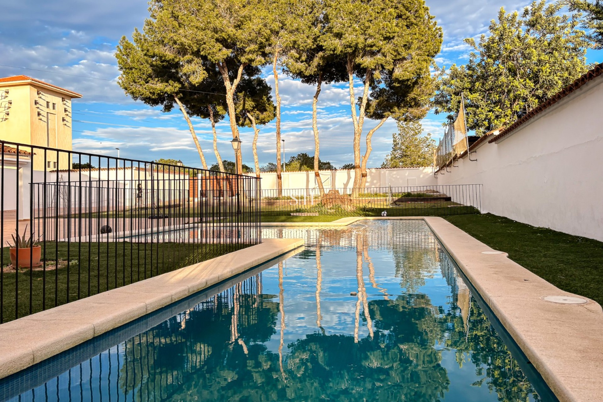 Resale - Villa - Santa Pola - El Poble Llevanti