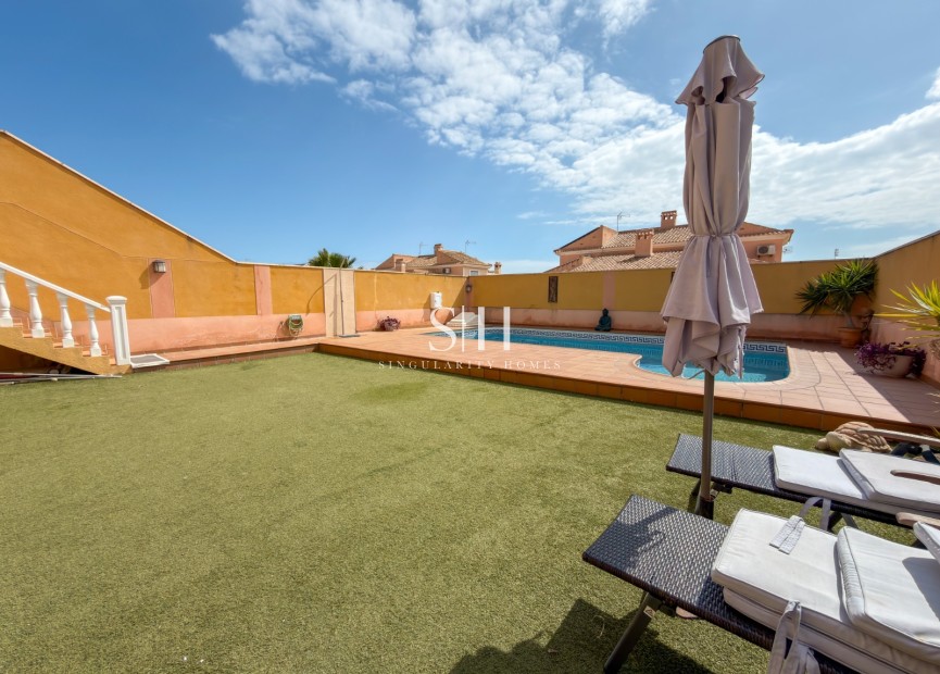 Resale - Villa - Torrevieja - Aguas nuevas 1