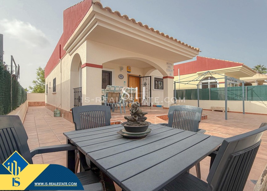 Resale - Villa - Torrevieja - Aguas Nuevas