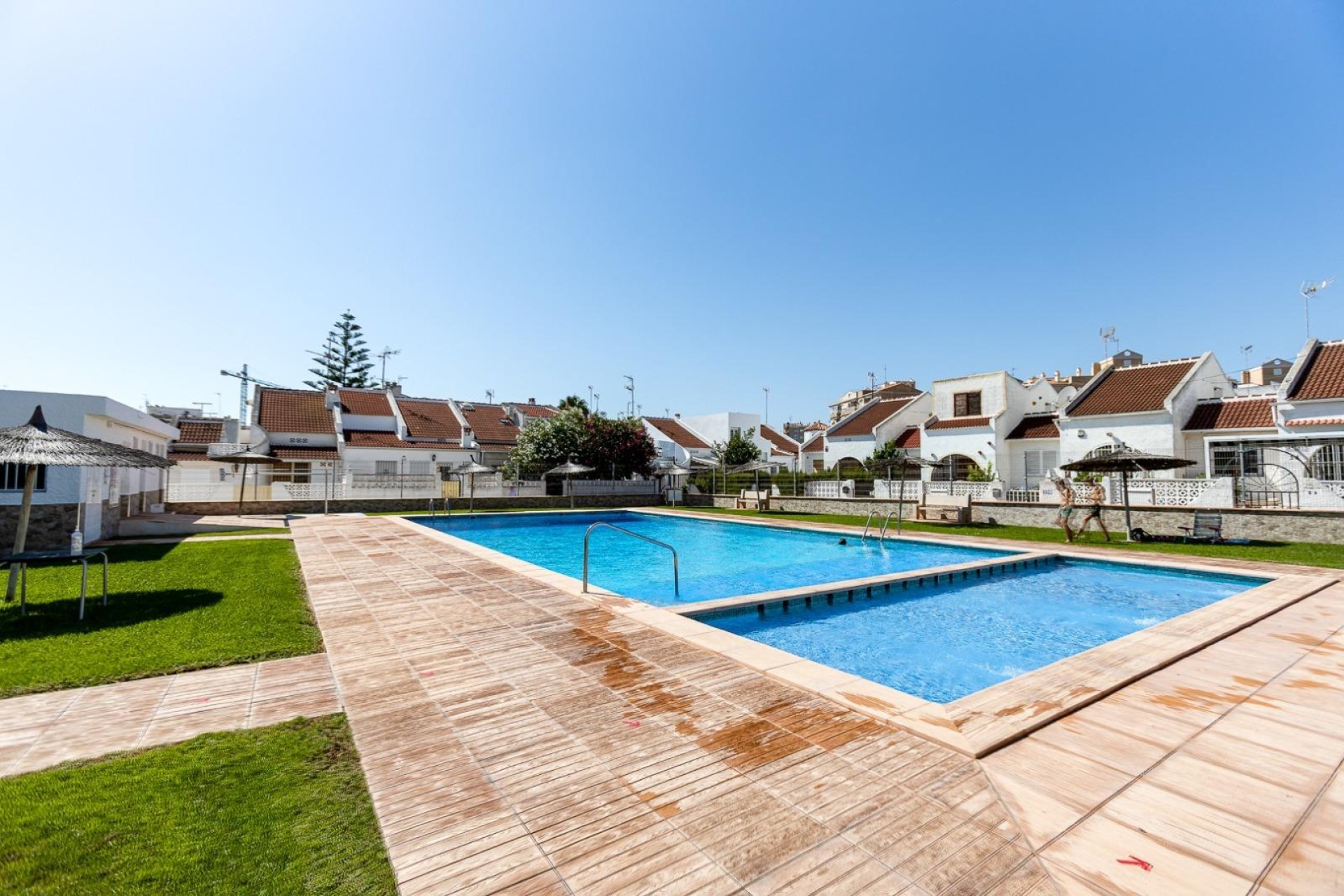 Resale - Villa - Torrevieja - Calas Blanca