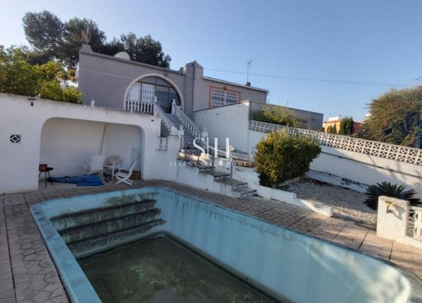 Resale - Villa - Torrevieja - Costa Blanca