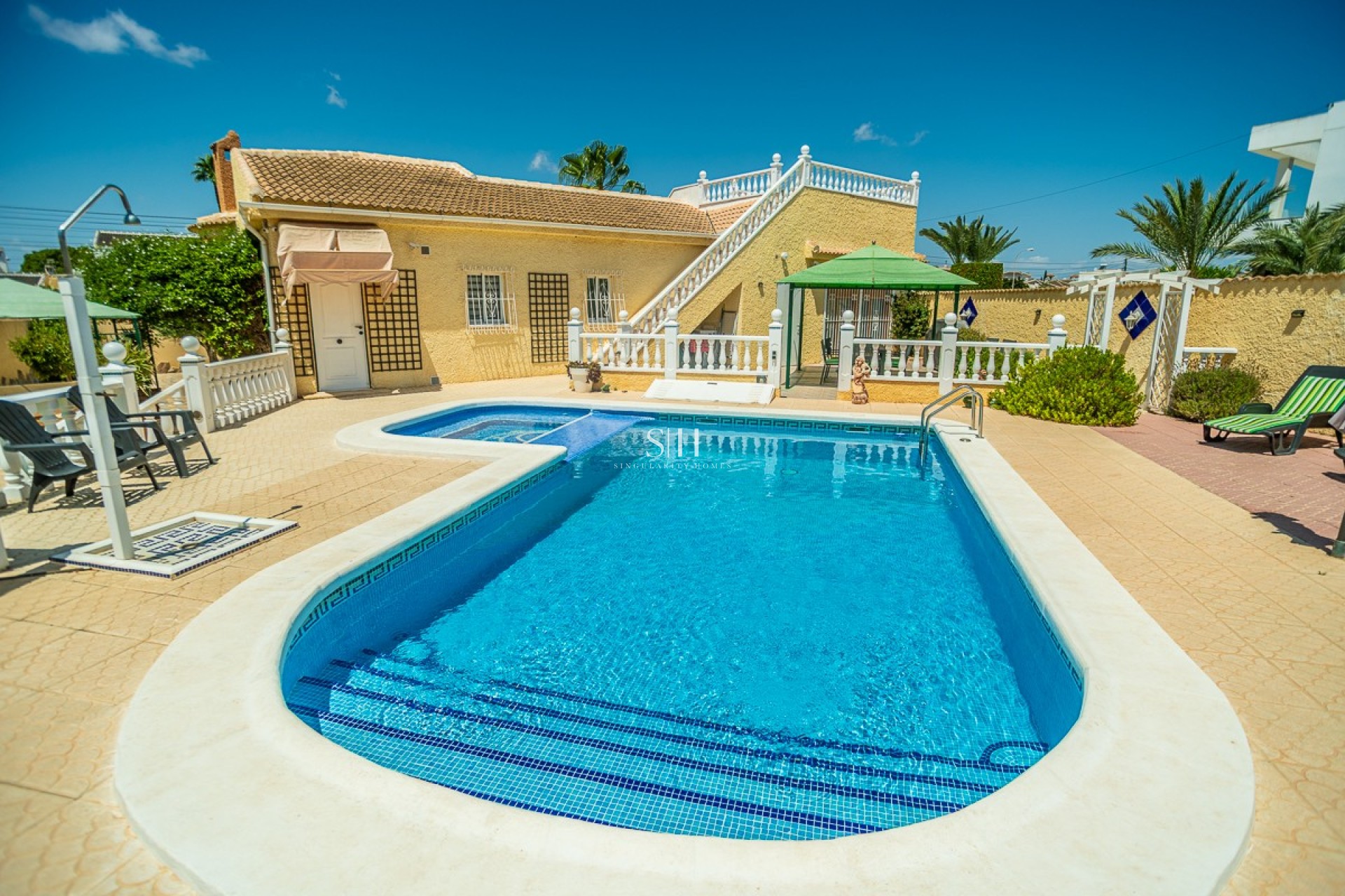 Resale - Villa - Torrevieja - Costa Blanca