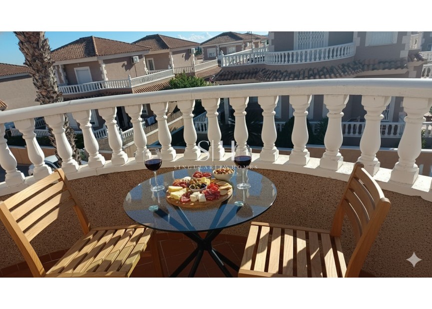 Resale - Villa - Torrevieja - Costa Blanca