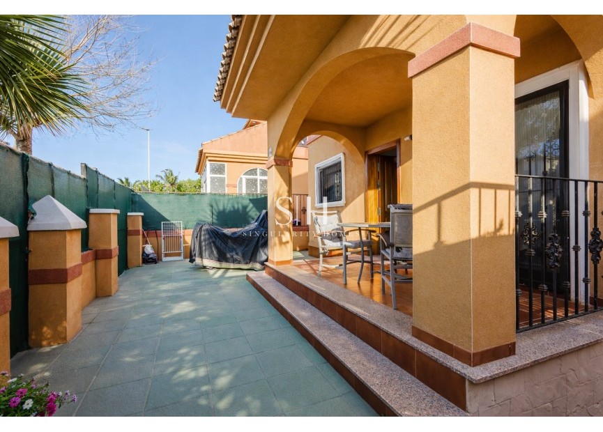 Resale - Villa - Torrevieja - Costa Blanca