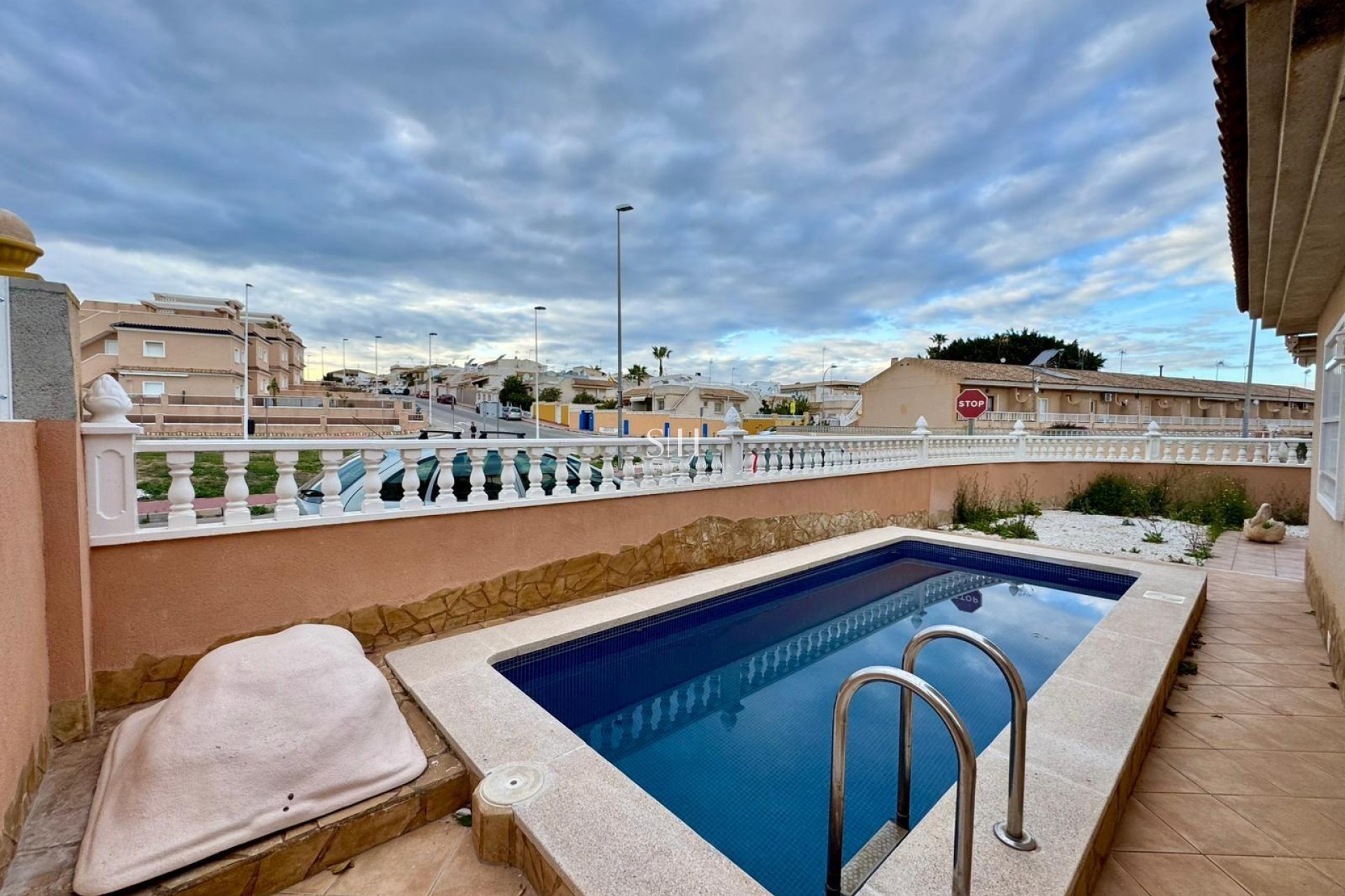 Resale - Villa - Torrevieja - Costa Blanca