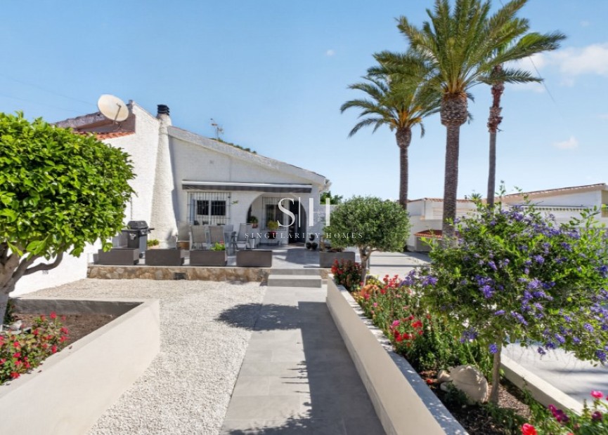 Resale - Villa - Torrevieja - Costa Blanca