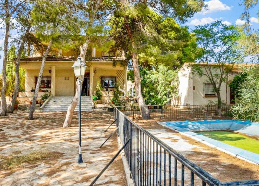 Resale - Villa - Torrevieja - Costa Blanca