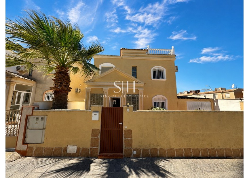 Resale - Villa - Torrevieja - Costa Blanca