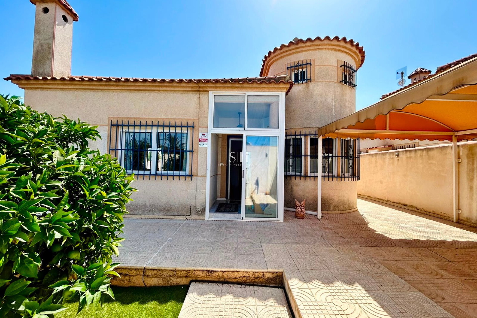 Resale - Villa - Torrevieja - Costa Blanca
