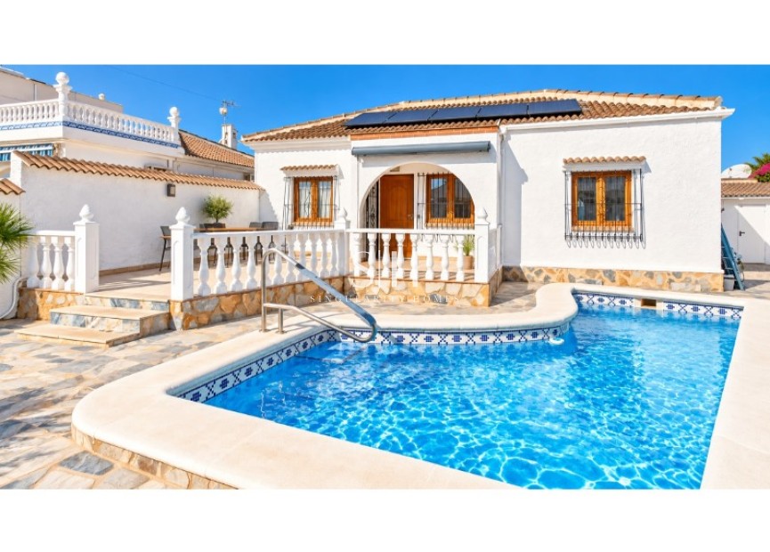 Resale - Villa - Torrevieja - Costa Blanca