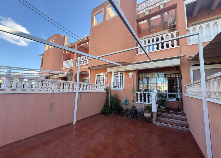 Resale - Villa - Torrevieja - El Limonar