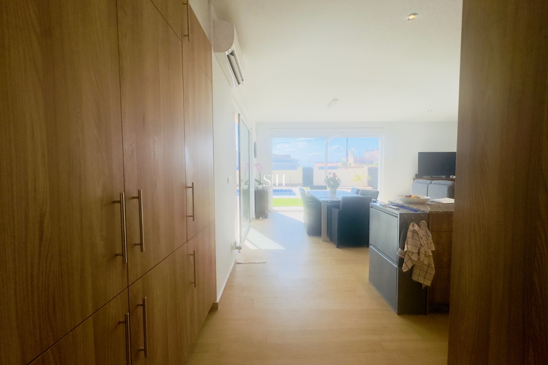 Resale - Villa - Torrevieja - La Siesta - El Salado -  Torreta