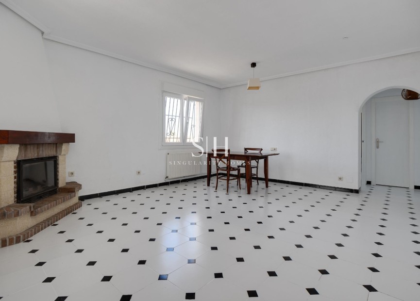 Resale - Villa - Torrevieja - La Siesta - El Salado - Torreta