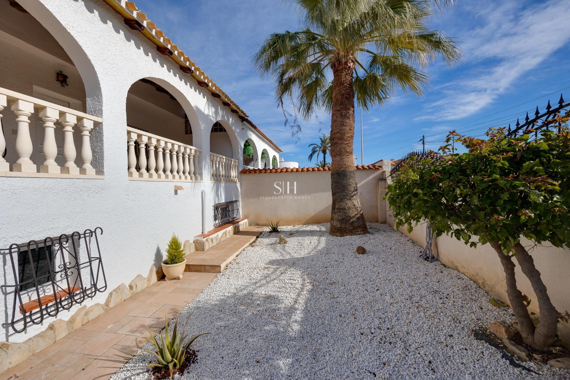 Resale - Villa - Torrevieja - La Siesta - El Salado - Torreta