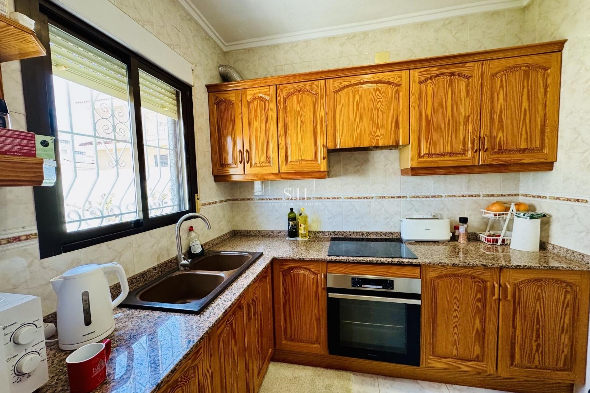 Resale - Villa - Torrevieja - La Siesta - El Salado - Torreta